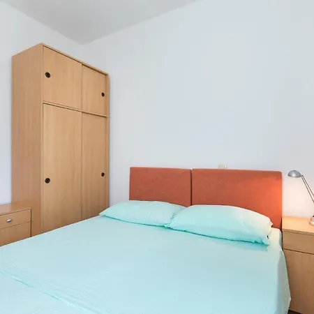 Apartment Cvijic Rose Punat