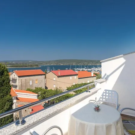 Apartment Cvijic Rose